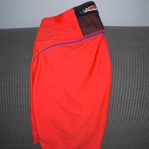 XL Underarmour Biker shorts
